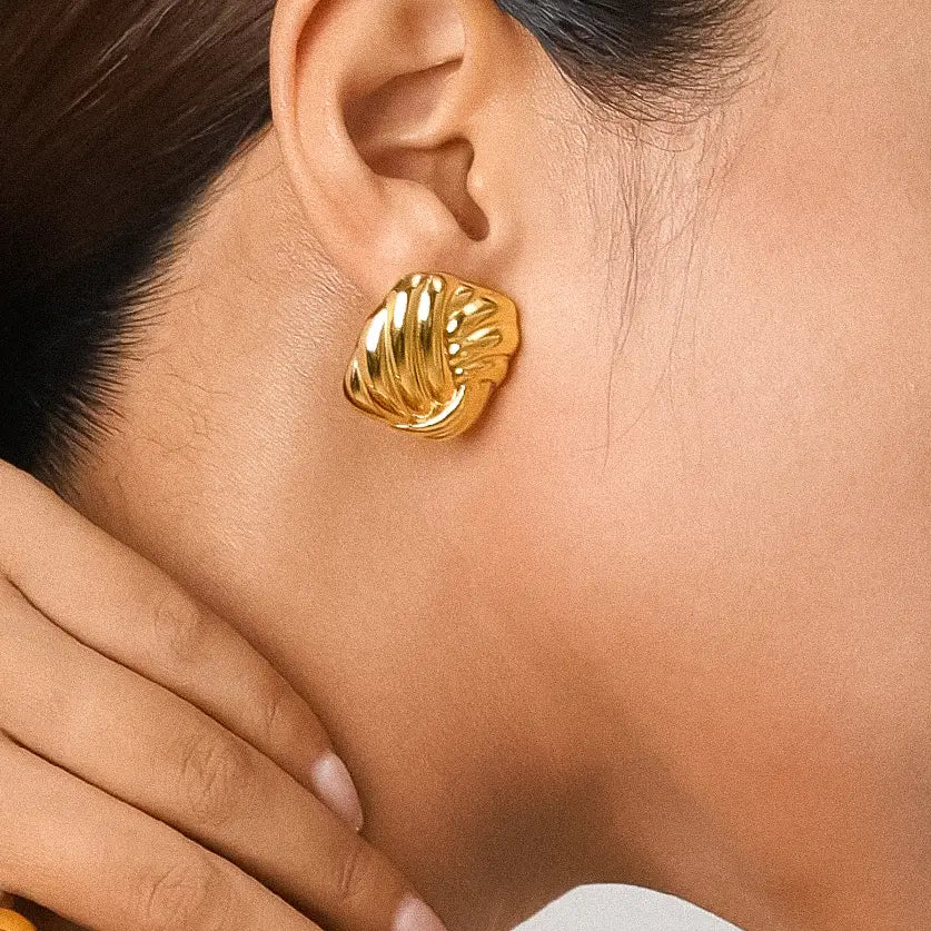 Margot 18K Gold Non-Tarnish Wavy Square Studs