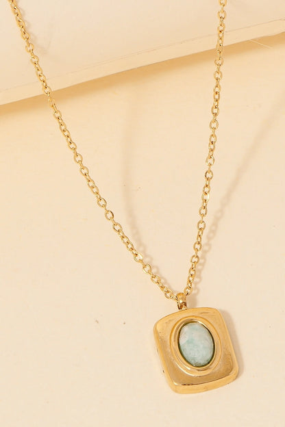 Oval Stone Pendant Necklace