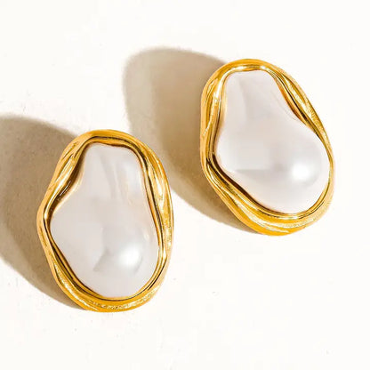 Yasmin 18K Gold Non-Tarnish Classic Pearl Round Earring
