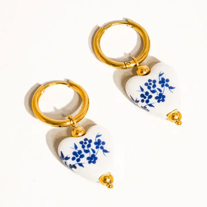 Yun 18K Gold Non-Tarnish Ceramic Floral Heart Earring